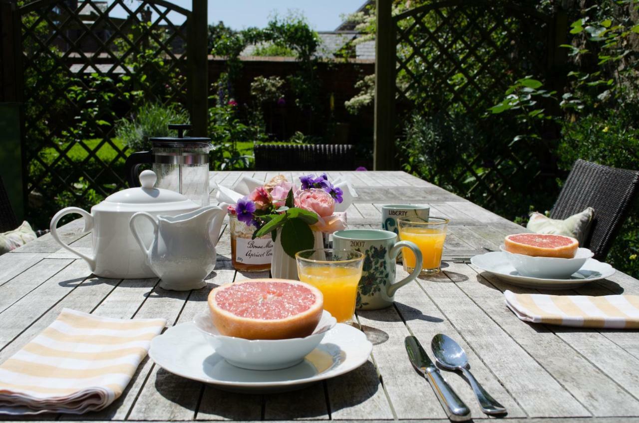 The Hollies Bed And Breakfast อัปปิงแฮม ภายนอก รูปภาพ